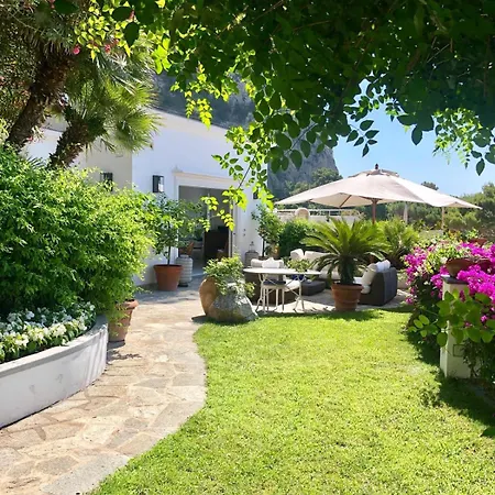Azzurra * Capri